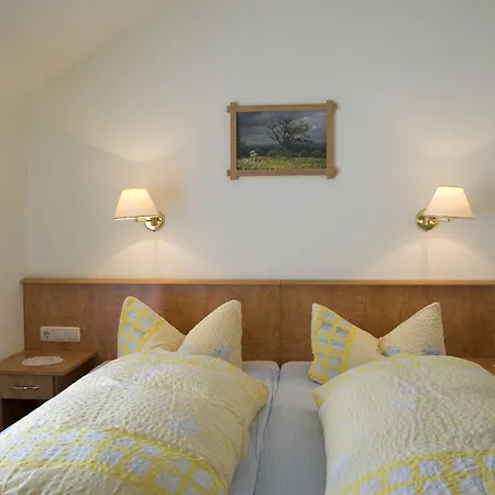 Zum Rosenbachschen Lowen بيت ضيافة 3*