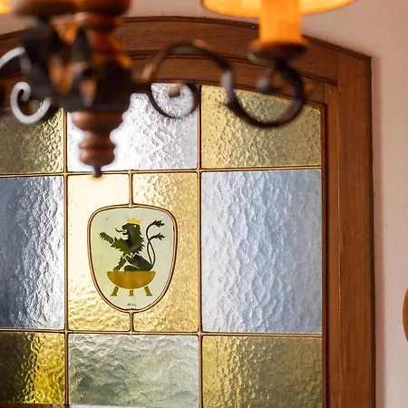 بيت ضيافة Zum Rosenbachschen Lowen 3*