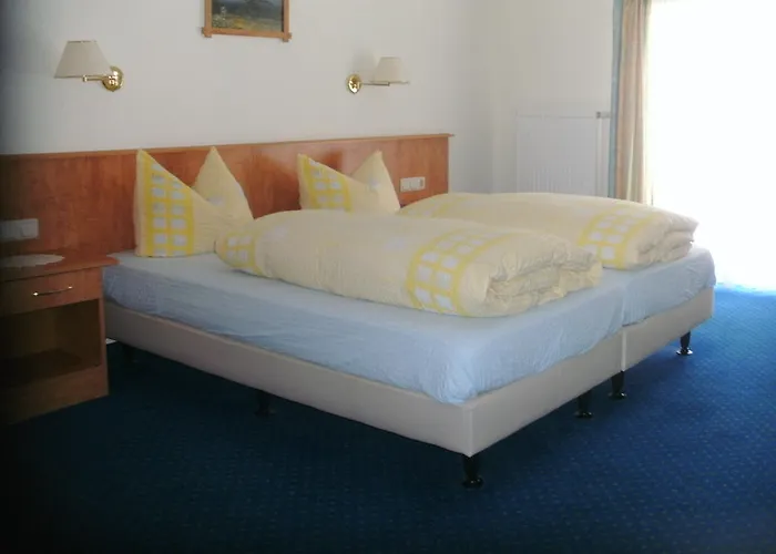 Zum Rosenbachschen Lowen Hilders